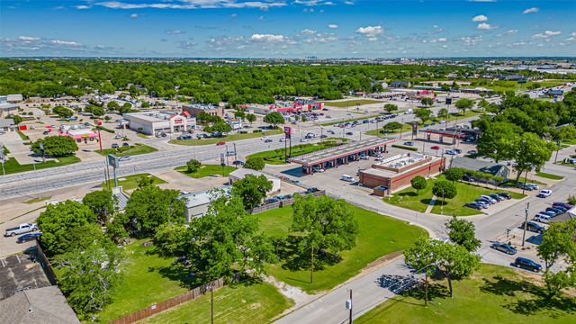 124 Anderson Street, Burleson, TX 76028