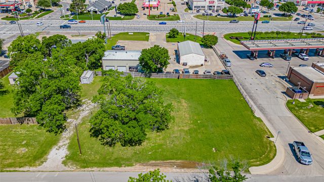 124 Anderson Street, Burleson, TX 76028