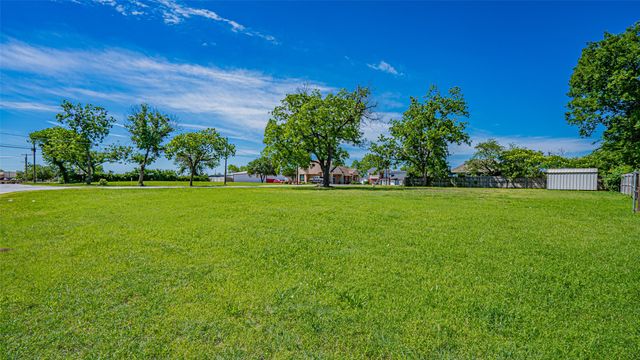 124 Anderson Street, Burleson, TX 76028