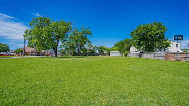 124 Anderson Street, Burleson, TX 76028
