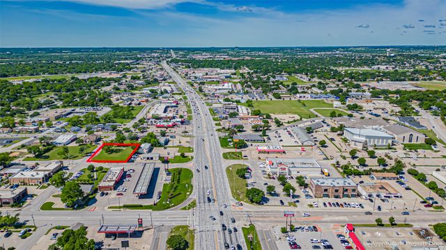 124 Anderson Street, Burleson, TX 76028