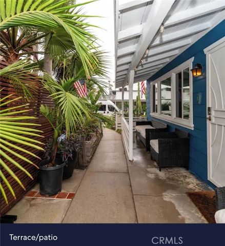 210 10th Street, Huntington Beach, CA 92648