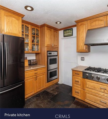 210 10th Street, Huntington Beach, CA 92648