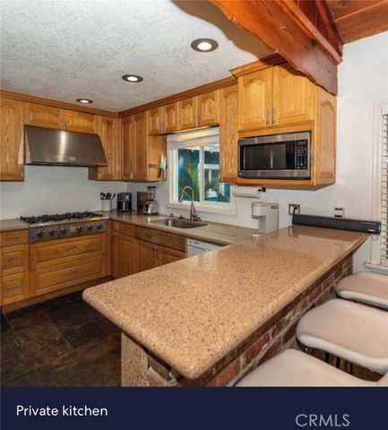 210 10th Street, Huntington Beach, CA 92648