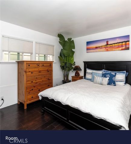 210 10th Street, Huntington Beach, CA 92648