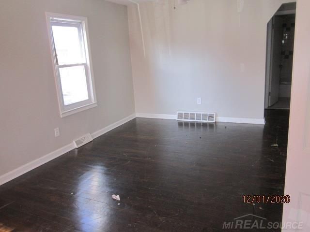 8517 Essex Avenue, Warren, MI 48089