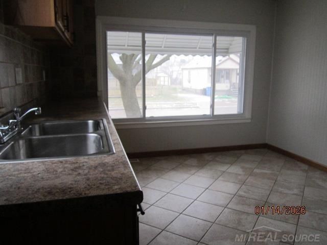 8517 Essex Avenue, Warren, MI 48089