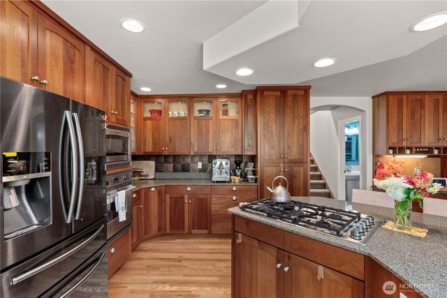 23924 SE 186th Street, Maple Valley, WA 98038