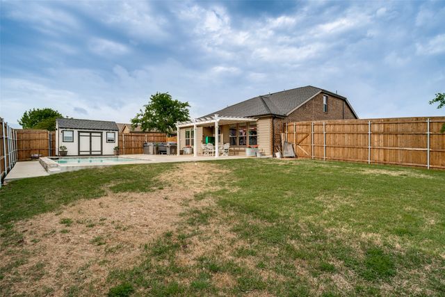 612 W Grove Circle, Anna, TX 75409