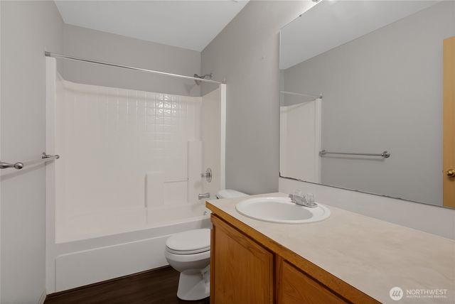 18414 39th Avenue E, Tacoma, WA 98446