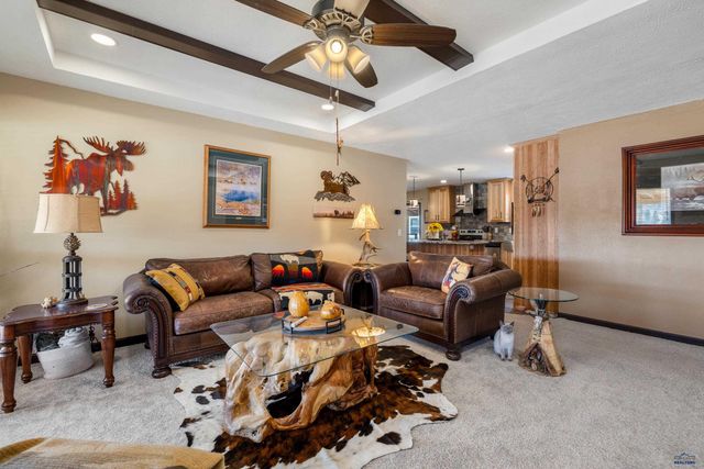 1833 WOOD LILY LN, Custer, SD 57730