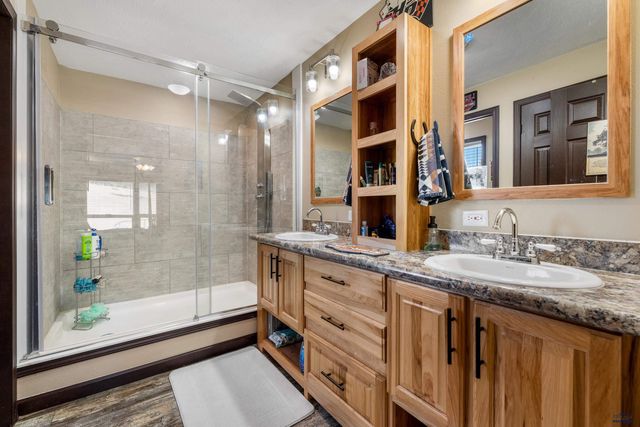 1833 WOOD LILY LN, Custer, SD 57730