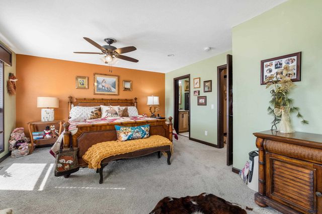 1833 WOOD LILY LN, Custer, SD 57730