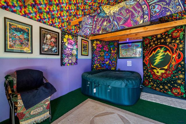 1833 WOOD LILY LN, Custer, SD 57730