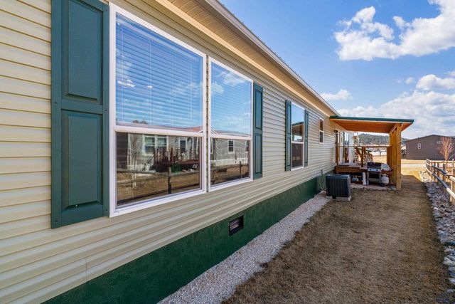 1833 WOOD LILY LN, Custer, SD 57730