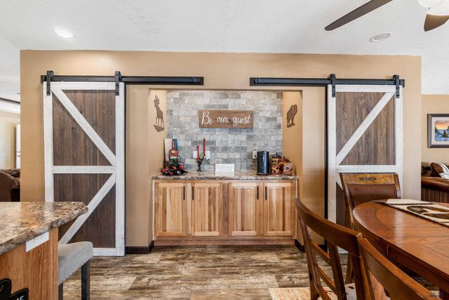 1833 WOOD LILY LN, Custer, SD 57730