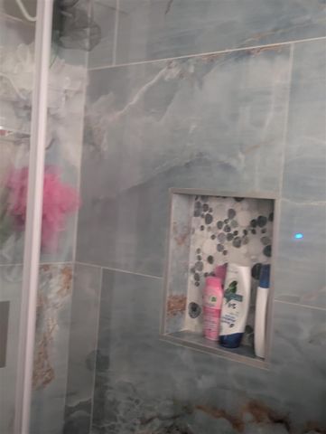 9941 Pinehurst Avenue, Detroit, MI 48204