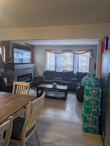 9941 Pinehurst Avenue, Detroit, MI 48204