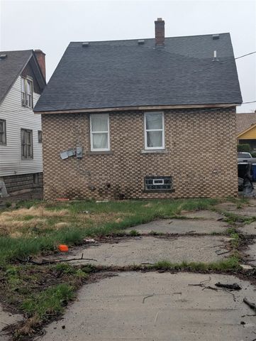 9941 Pinehurst Avenue, Detroit, MI 48204