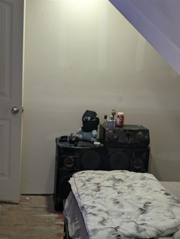 9941 Pinehurst Avenue, Detroit, MI 48204