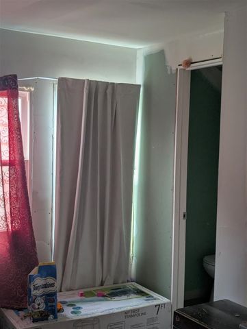 9941 Pinehurst Avenue, Detroit, MI 48204