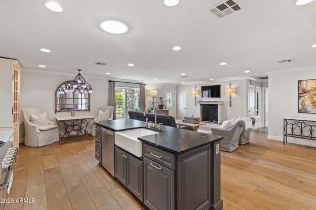 4025 E OSBORN Road, Phoenix, AZ 85018
