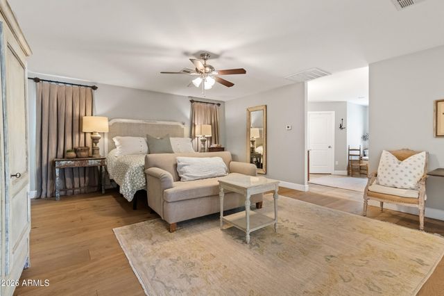 4025 E OSBORN Road, Phoenix, AZ 85018