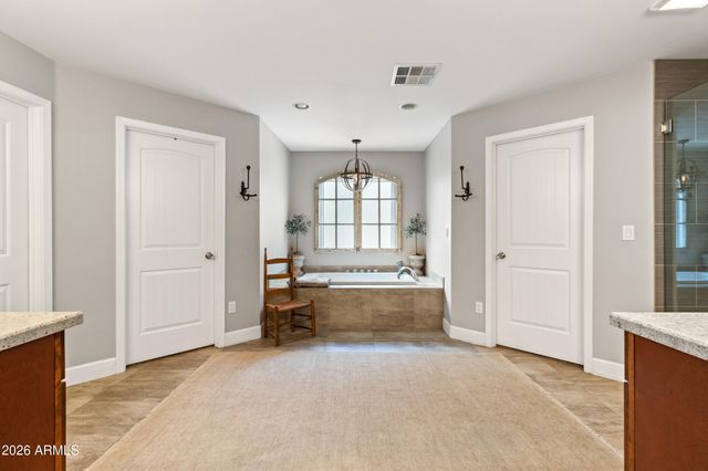 4025 E OSBORN Road, Phoenix, AZ 85018
