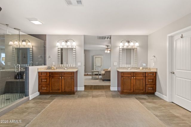 4025 E OSBORN Road, Phoenix, AZ 85018