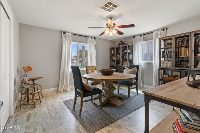 4025 E OSBORN Road, Phoenix, AZ 85018