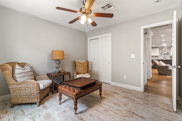 4025 E OSBORN Road, Phoenix, AZ 85018