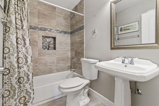 4025 E OSBORN Road, Phoenix, AZ 85018