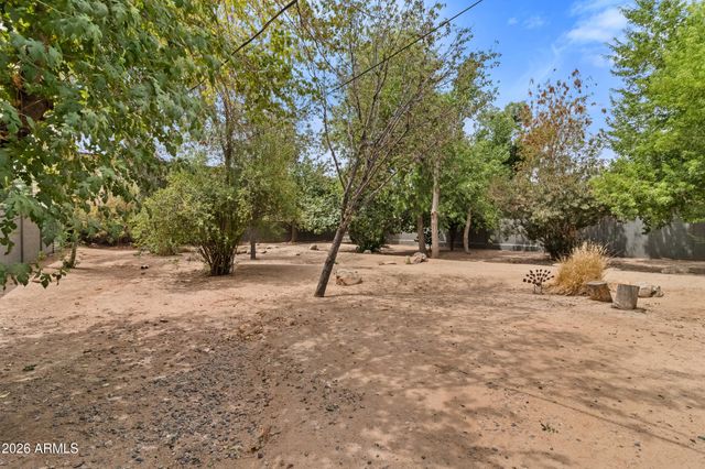 4025 E OSBORN Road, Phoenix, AZ 85018