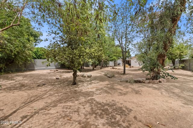 4025 E OSBORN Road, Phoenix, AZ 85018