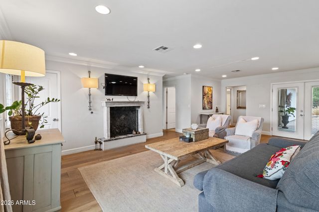 4025 E OSBORN Road, Phoenix, AZ 85018