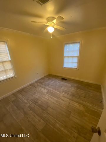 2785 Pinebrook Drive, Jackson, MS 39212