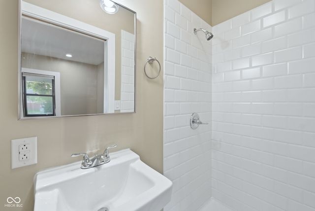 274 N Mount Street, Indianapolis, IN 46222