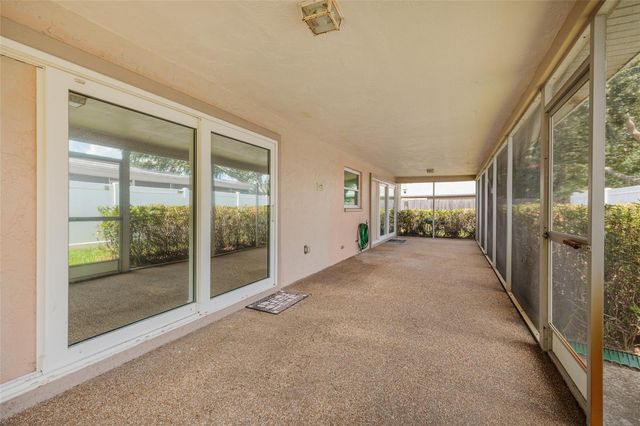 7501 21ST STREET N, St Petersburg, FL 33702