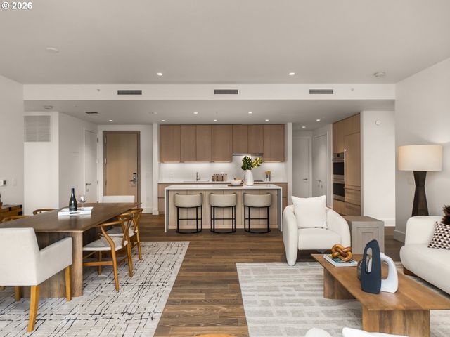 550 Sw 10TH Ave 2202, Portland, OR 97205