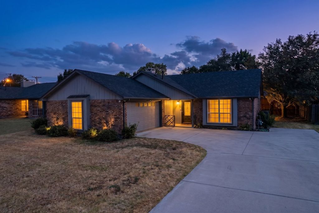 107 Modene Avenue, Waxahachie, TX 75165 — exterior