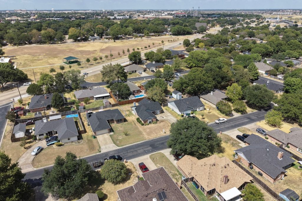 107 Modene Avenue, Waxahachie, TX 75165 — photo 3