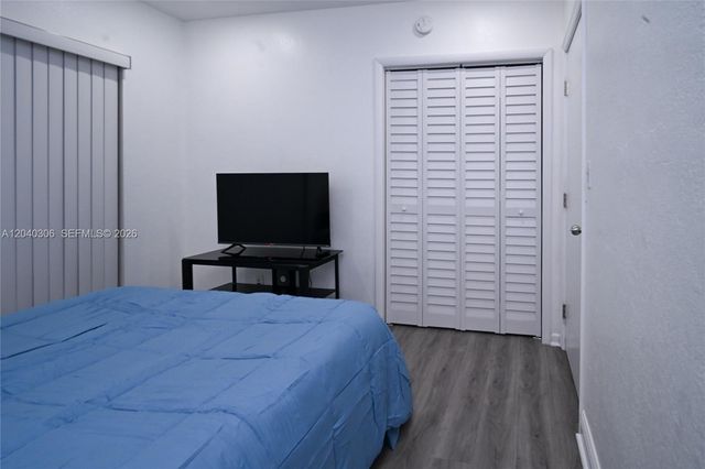 6930 Coolidge St, Hollywood, FL 33024