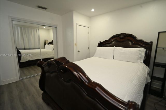 6930 Coolidge St, Hollywood, FL 33024