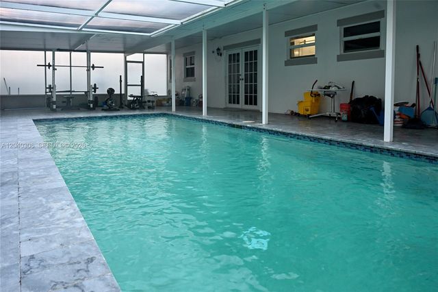 6930 Coolidge St, Hollywood, FL 33024