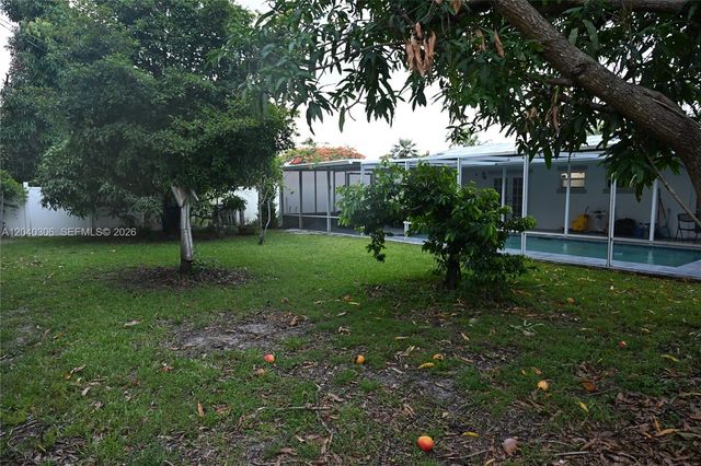 6930 Coolidge St, Hollywood, FL 33024