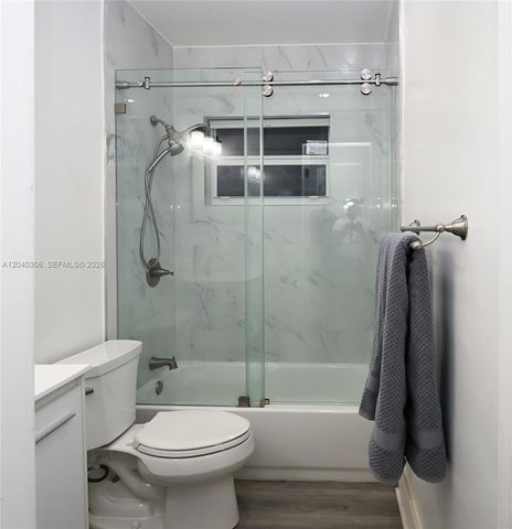 6930 Coolidge St, Hollywood, FL 33024