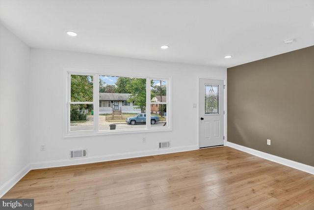 2211 VERMONT AVE, Landover, MD 20785