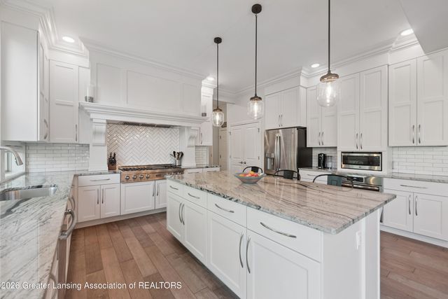 16939 Willowbrook Drive, Haslett, MI 48840