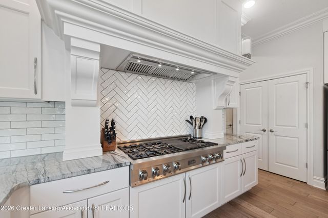 16939 Willowbrook Drive, Haslett, MI 48840