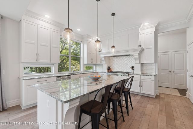 16939 Willowbrook Drive, Haslett, MI 48840